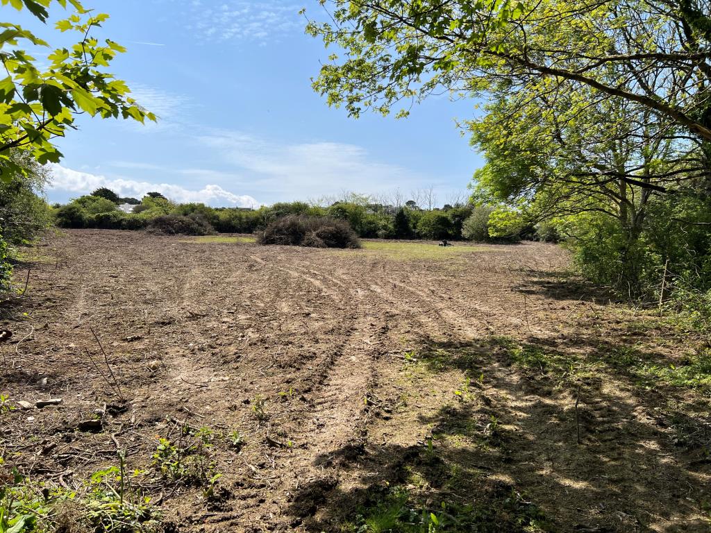 Lot: 112 - PARCEL OF LAND IN HAMLET LOCATION - 